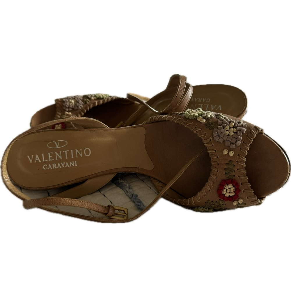 Valentino Garavani Brown wedge crochet floral authentic size 41 (9-10 US) - Picture 6 of 7